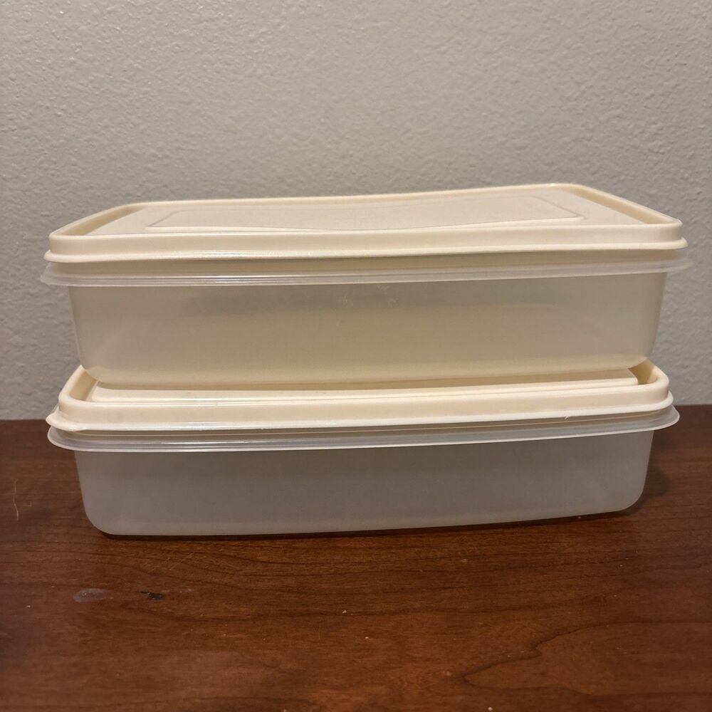 Rubbermaid Servin Saver #6 Containers w/Lids Clear Almond 7 Cup 1.7L Set of 2
